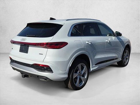 New 2025 Audi Q5 Premium Plus image 2
