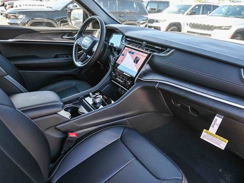 New 2025 Jeep Grand Cherokee Limited image 20