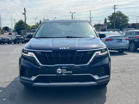 Certified 2024 Kia Carnival LX FWD image 4