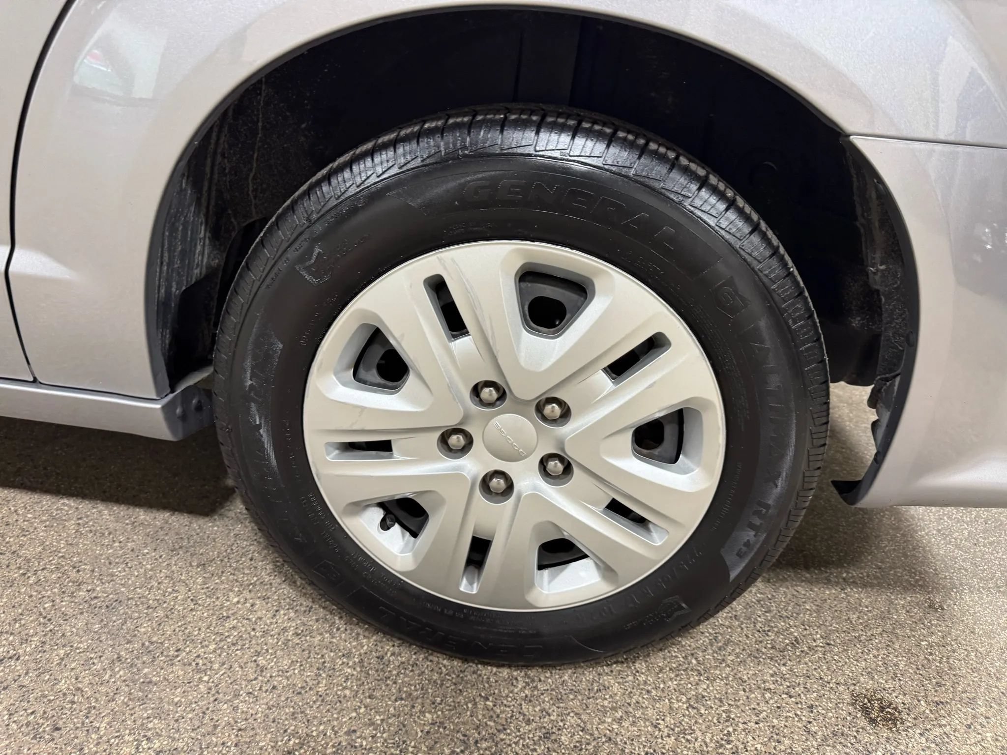 Used 2018 Dodge Grand Caravan SE FWD image 62