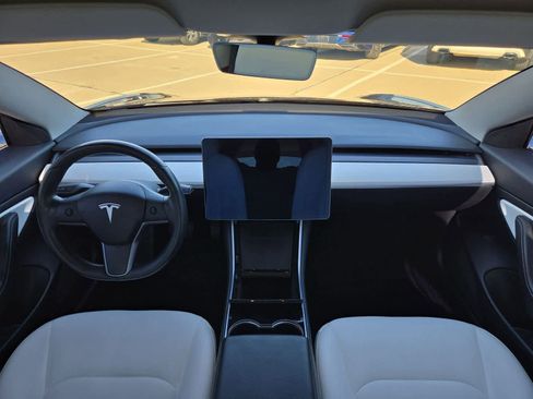 Used 2019 Tesla Model 3 Long Range image 13