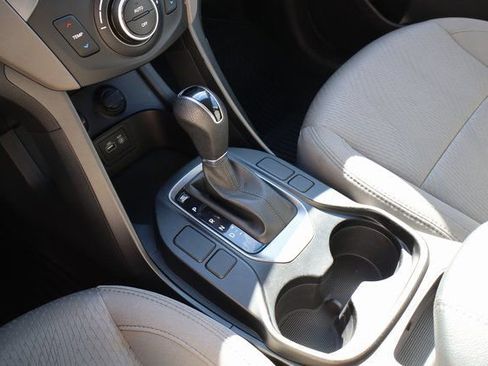 Used 2017 Hyundai Santa Fe Sport image 20