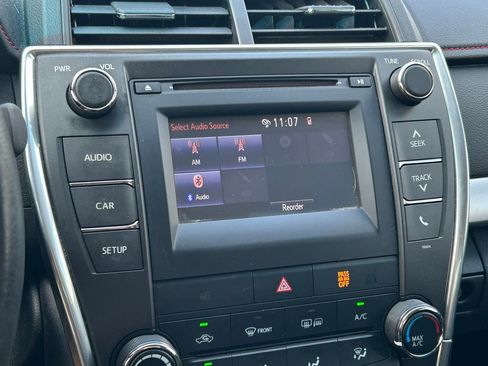 Used 2017 Toyota Camry SE image 27