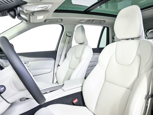 Certified 2024 Volvo XC90 B6 Plus w/ Protection Package Premier image 7