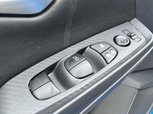 Used 2025 Nissan Sentra SV image 11