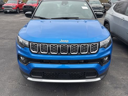 Used 2025 Jeep Compass Limited image 2