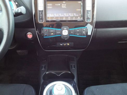 Used 2016 Nissan Leaf SV w/ Premium Package FWD image 22