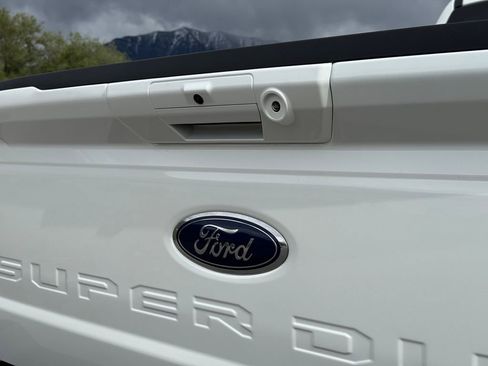 Used 2025 Ford F350 Lariat AWD/4WD image 14