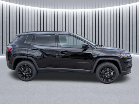New 2026 Jeep Compass Latitude AWD/4WD image 5