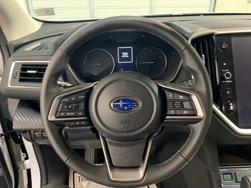 Used 2025 Subaru Ascent Premium image 9