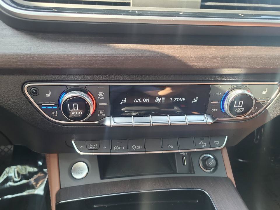 Used 2023 Audi Q5 2.0T Premium Plus w/ Premium Plus Package AWD/4WD image 18