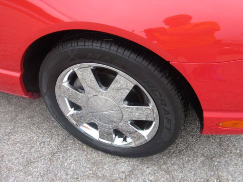Used 2002 Ford Thunderbird RWD image 15