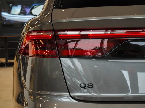 New 2025 Audi Q8 Premium Plus image 17