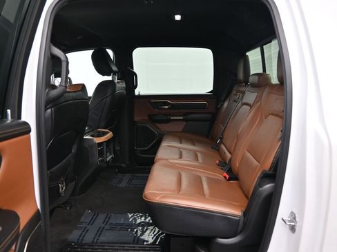 Used 2022 RAM 1500 Limited w/ Body-Colour Bumper Group image 27