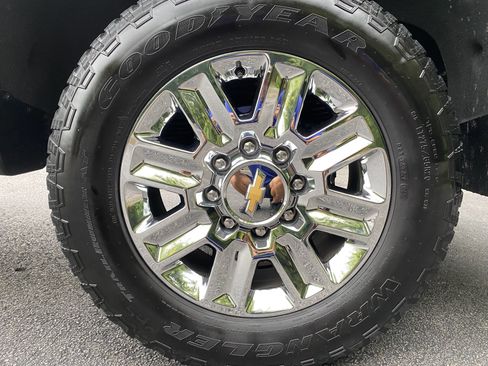 Used 2024 Chevrolet Silverado 2500 High Country w/ High Country Premium Package AWD/4WD image 49
