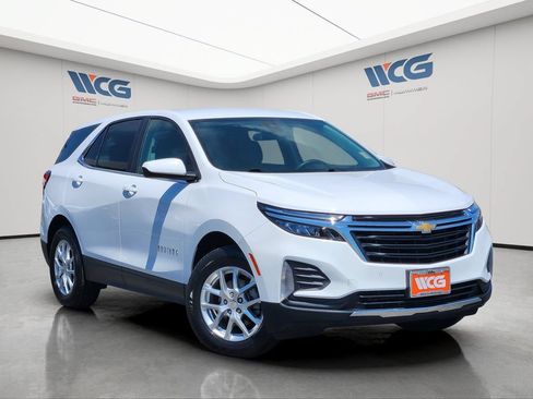 Used 2024 Chevrolet Equinox LT AWD/4WD image 2