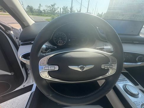 Used 2024 Genesis GV70 2.5T AWD/4WD image 14
