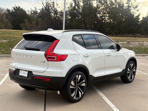 New 2026 Volvo XC40 B5 Ultra w/ Protection Package Premier image 5
