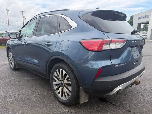 Used 2020 Ford Escape Titanium w/ Titanium Premium Package 2.0 AWD/4WD image 3