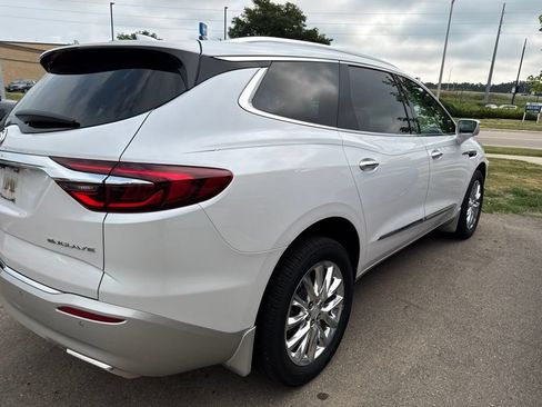 Used 2011 Buick Enclave CXL w/ Trailering Provision Package AWD/4WD image 3
