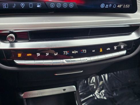 New 2026 Cadillac Lyriq V image 28