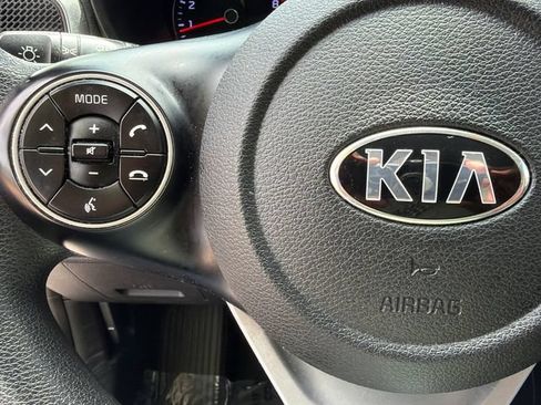 Used 2020 Kia Soul LX FWD image 29