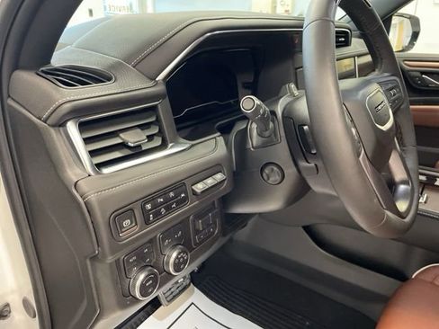 Used 2024 GMC Yukon Denali Ultimate image 30