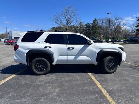 Used 2025 Toyota 4Runner SR5 image 2
