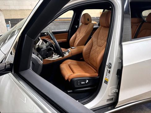 Used 2023 BMW X5 xDrive40i AWD/4WD image 27