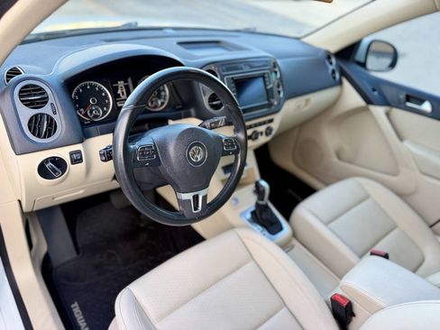 Used 2017 Volkswagen Tiguan Wolfsburg Edition FWD image 11