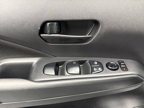 Used 2023 Nissan Kicks S FWD image 10