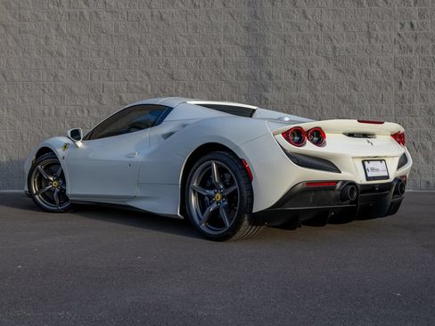 Certified 2023 Ferrari F8 Tributo RWD image 11