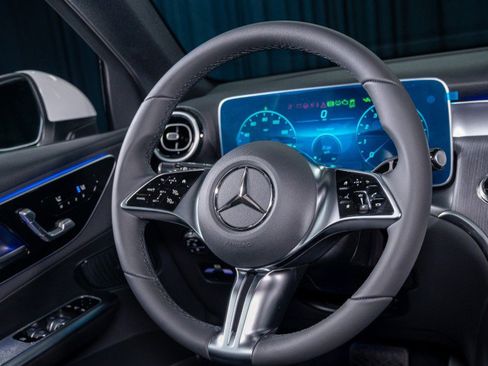 New 2026 Mercedes-Benz GLC 300 image 15
