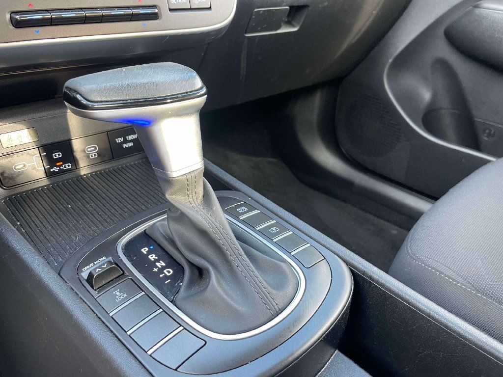 Used 2024 Hyundai Kona SEL AWD/4WD image 31