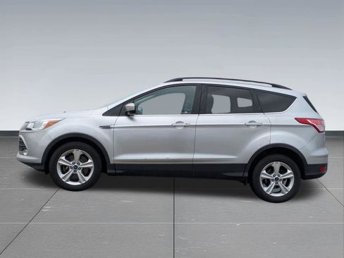 Used 2015 Ford Escape SE w/ Equipment Group 201A FWD image 3