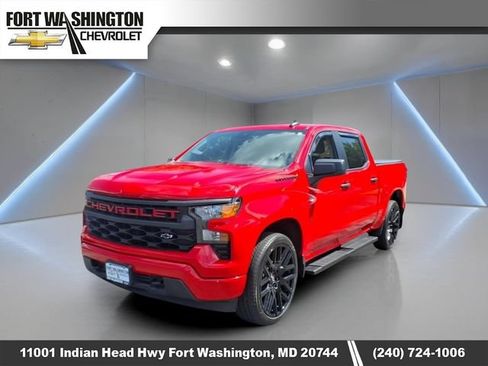Used 2024 Chevrolet Silverado 1500 Custom w/ Dark Appearance Package AWD/4WD image 8