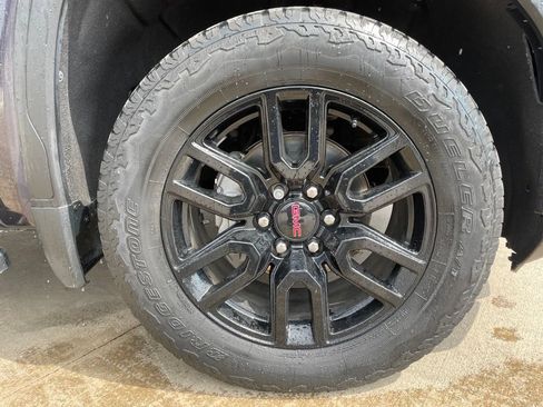Used 2022 GMC Sierra 1500 Elevation w/ Elevation Premium Package AWD/4WD image 25