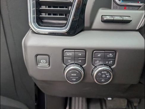 Used 2024 GMC Sierra 1500 Denali Ultimate image 13