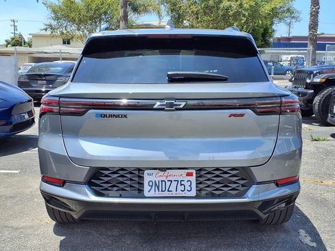Certified 2024 Chevrolet Equinox EV RS FWD image 20