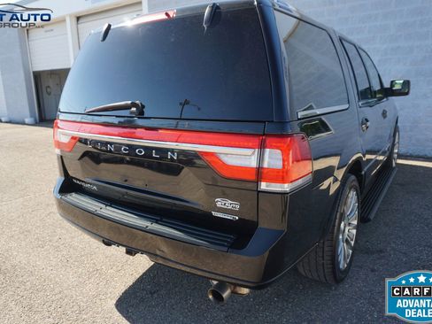 Used 2015 Lincoln Navigator 4WD w/ Equipment Group 101A Reserve image 11
