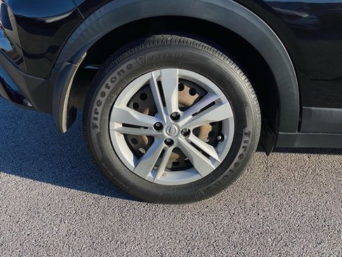 Used 2021 Nissan Kicks S image 9