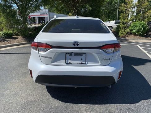Used 2024 Toyota Corolla LE FWD image 7