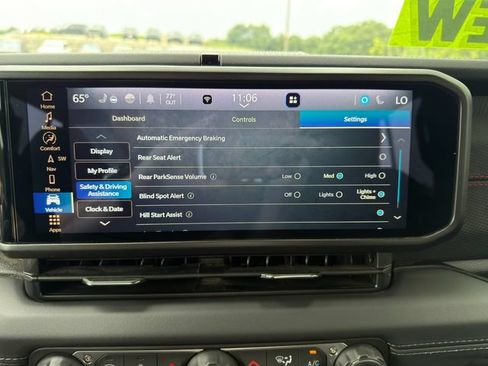 Used 2026 Jeep Gladiator Rubicon AWD/4WD image 34