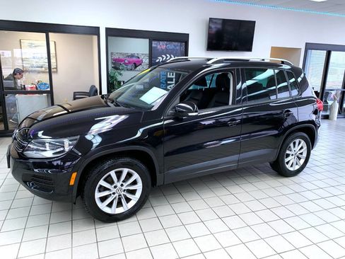 Used 2014 Volkswagen Tiguan SE image 2