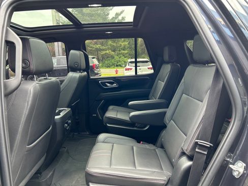 Used 2022 Chevrolet Tahoe RST w/ Luxury Package AWD/4WD image 10