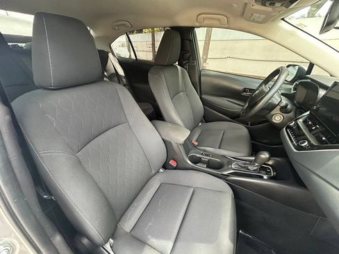Used 2023 Toyota Corolla LE FWD image 28