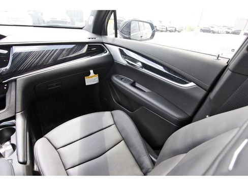 New 2025 Cadillac XT6 Premium Luxury w/ Technology Package image 10