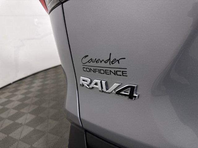 Used 2024 Toyota RAV4 LE AWD/4WD image 32