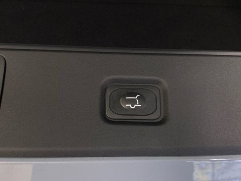 New 2025 Ford Expedition Max Platinum w/ Stealth Performance Package image 18