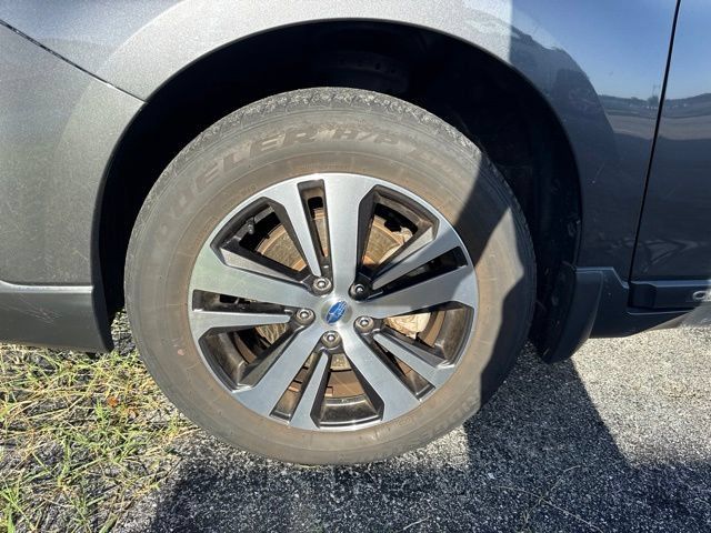Used 2018 Subaru Outback 2.5i Limited AWD/4WD image 12